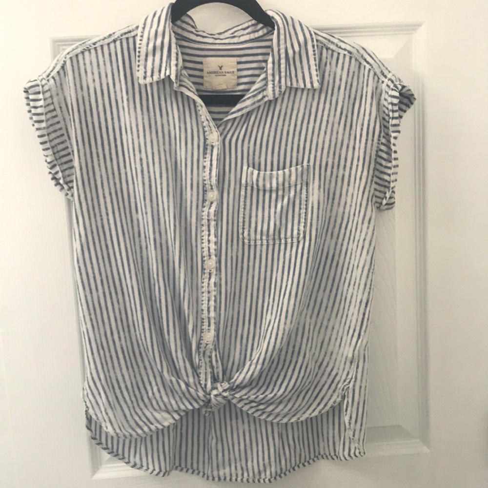 American eagle button up blouse size medium.